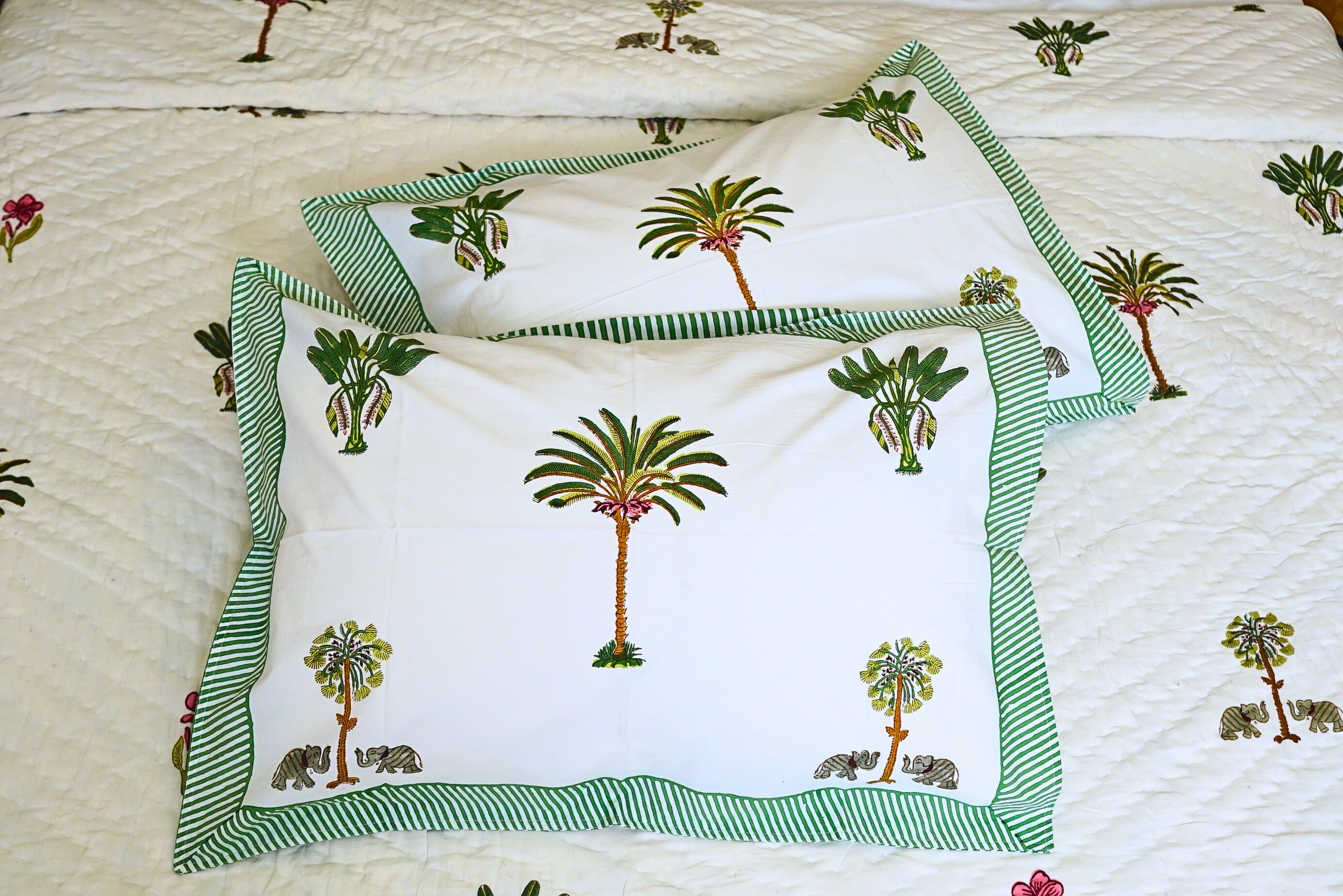Ivory Palm Aangan Bedsheet