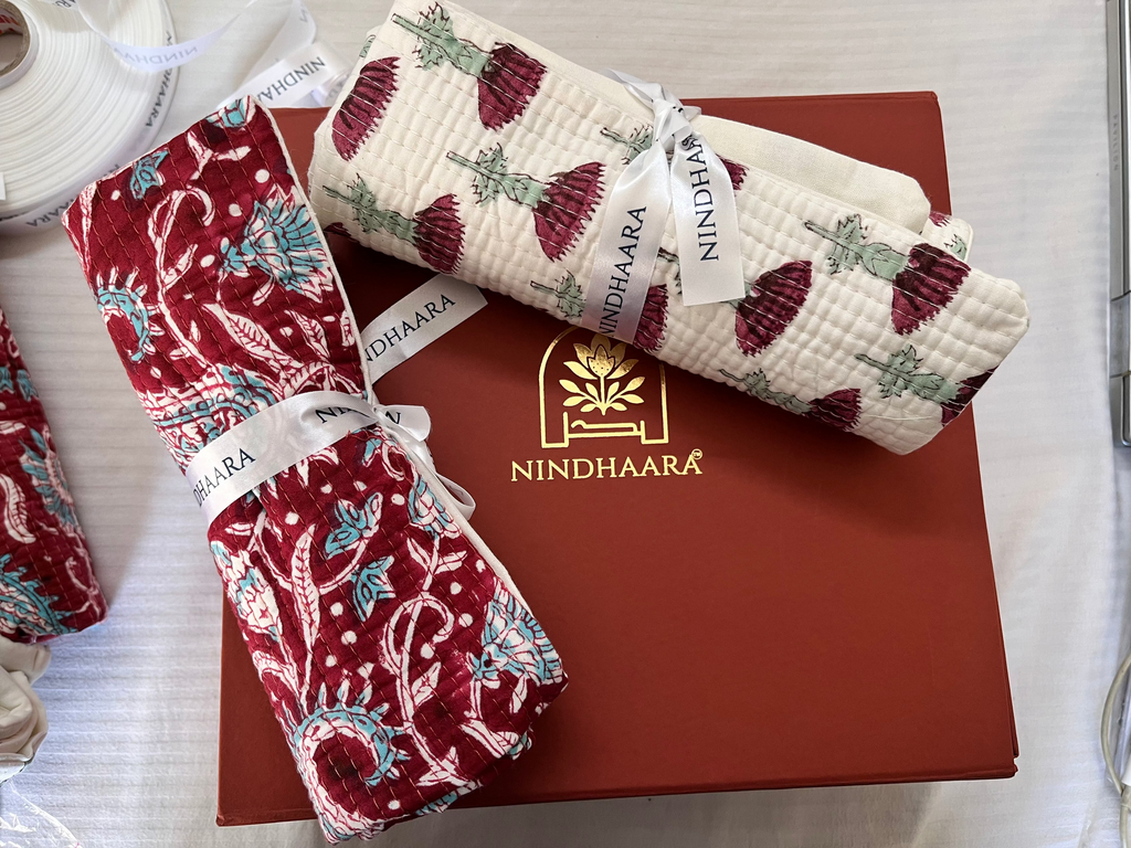 Nindhaara Signature Collapsible gifting box