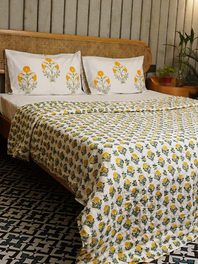 Marigold Bloom Courtyard Quilt