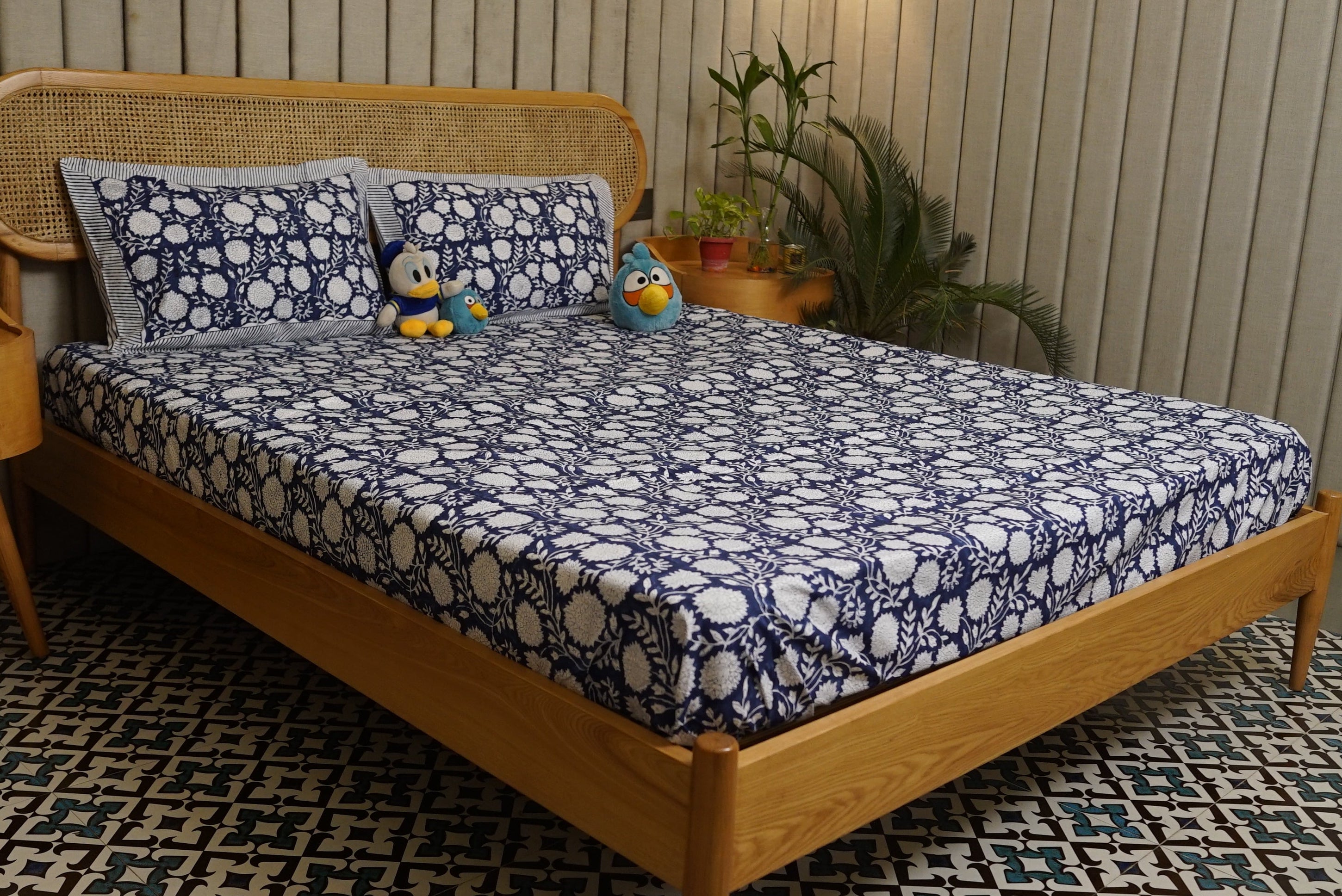 Midnight Phoolkari Bedsheet
