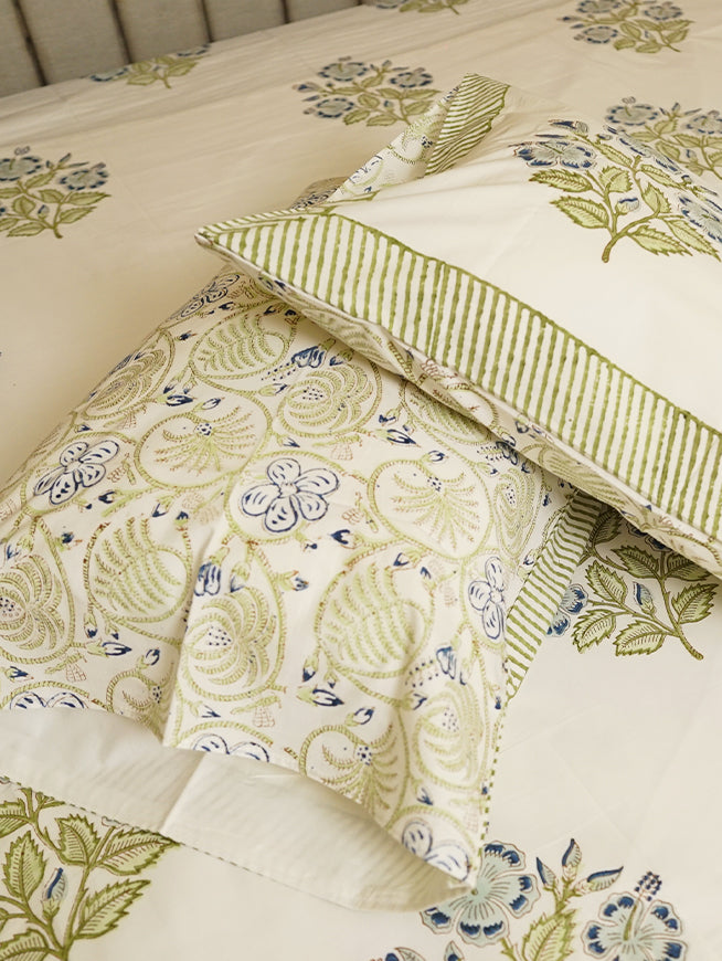 Neel Pushpa Katha Bedsheet