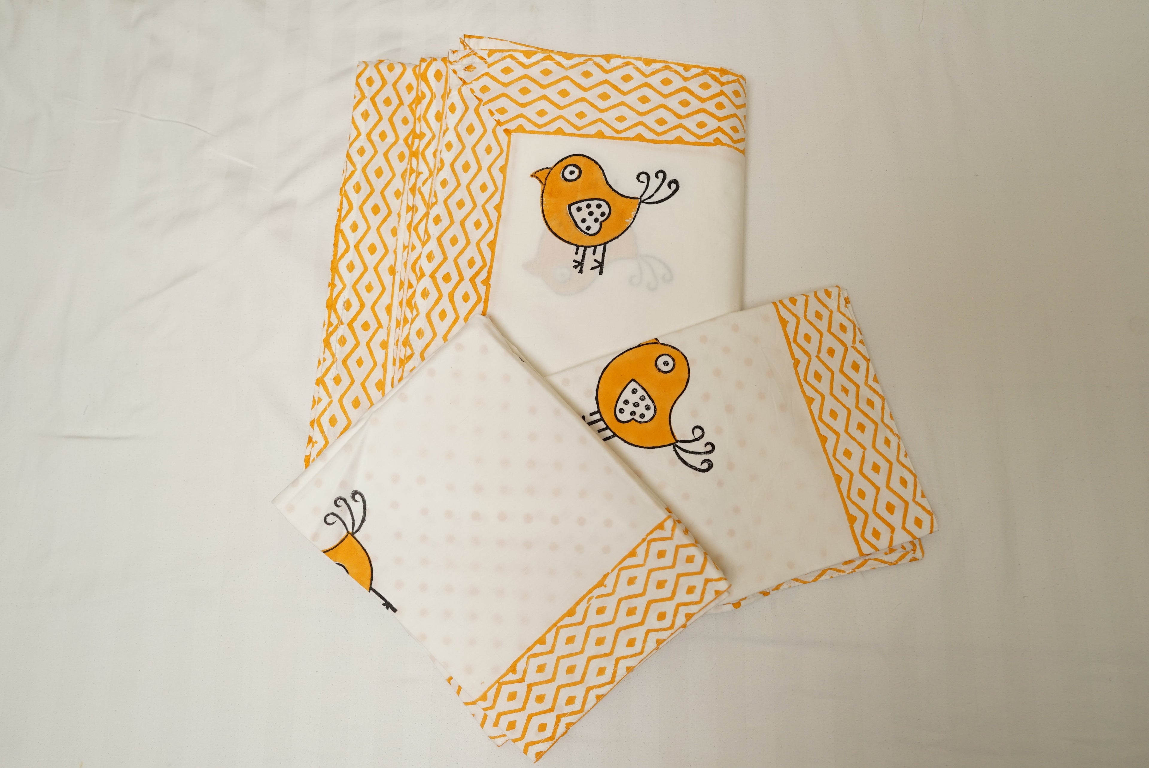 Chirpy Chidiya bedsheet