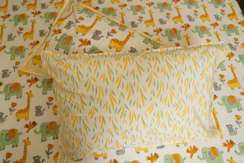 Jungle Jungle Baat Bedsheet